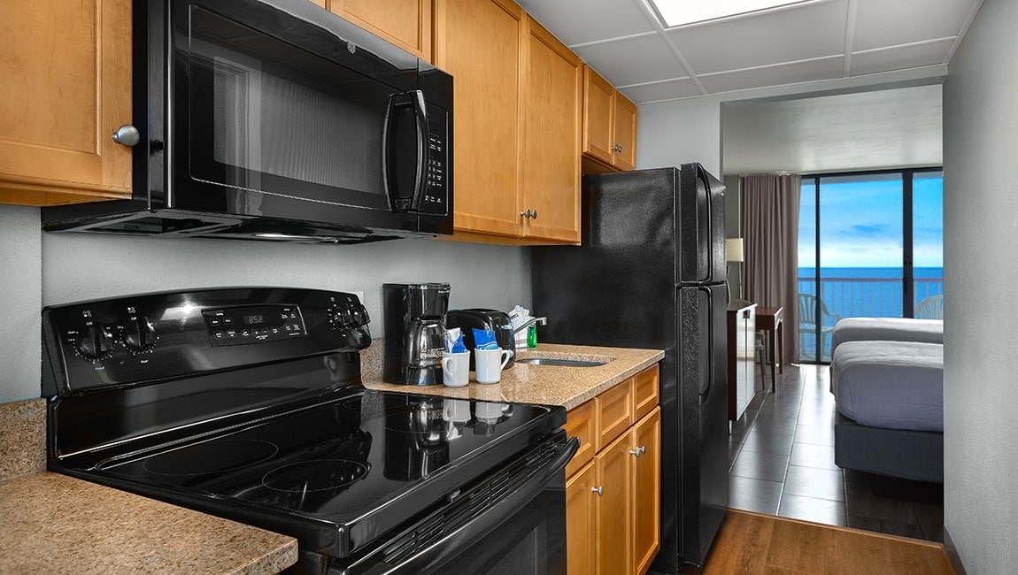 Oceanfront Efficiency sleeps (4)