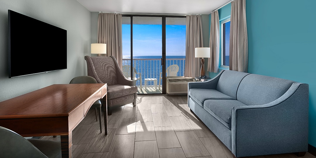Oceanfront Whirlpool King 1 Bedroom Suite sleeps (6)