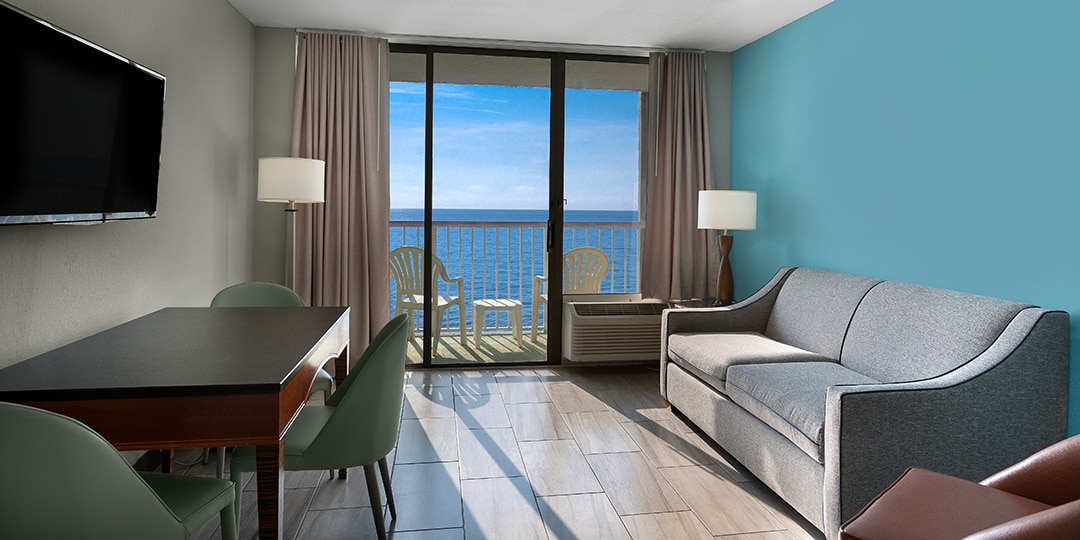 Oceanfront 1 Bedroom Suite sleeps (8)